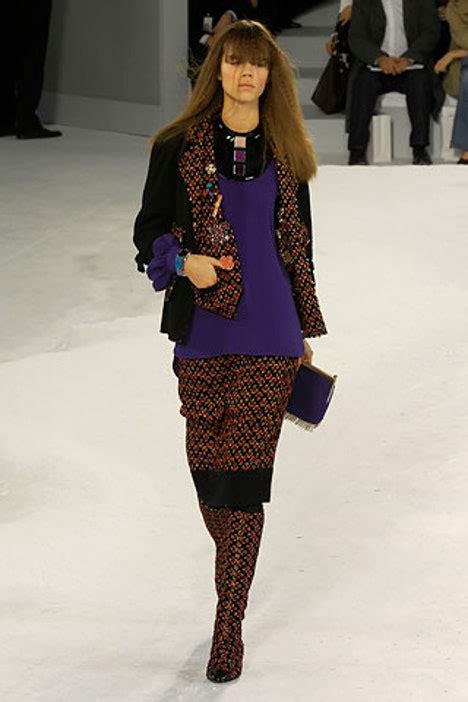 Watch Chanel: Fall 2007 Ready